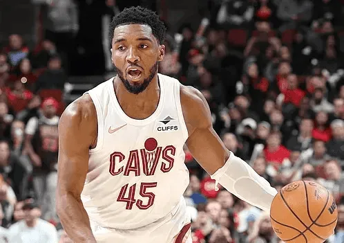 五星体育直播-ESPN预测明日比赛:骑士胜率54.0%,76人胜率46.0%