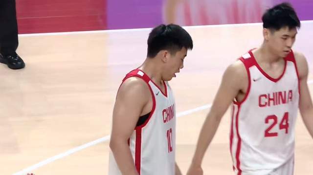 五星体育-群星闪耀，中国男篮热身赛小胜，王俊杰抢11个进攻篮板，徐昕10+8